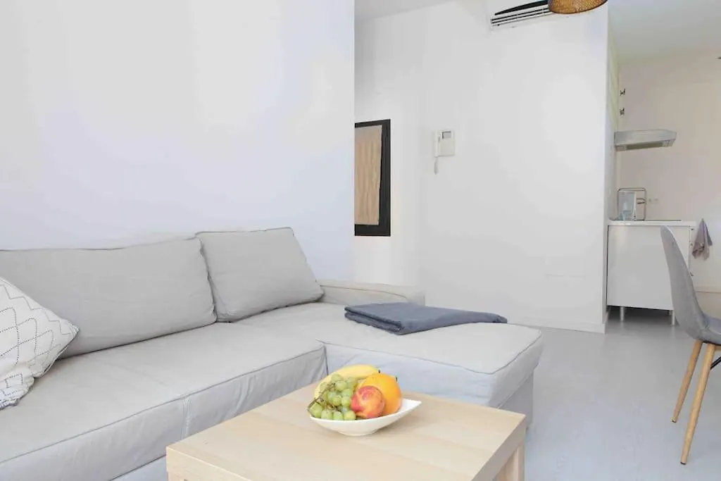 Stylish 2 Bedroom Apartment Next To Lamerced Plaza Malaga