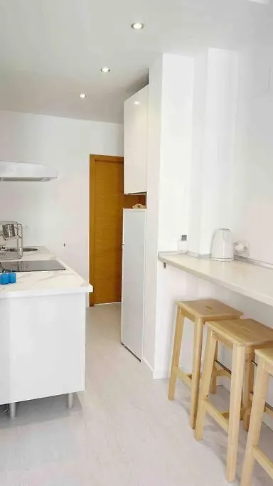 Stylish 2 Bedroom Apartment Next To Lamerced Plaza Málaga