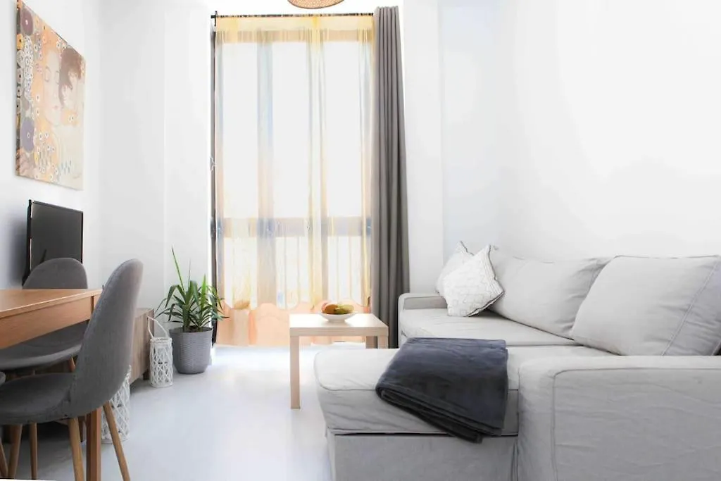 Stylish 2 Bedroom Apartment Next To Lamerced Plaza Málaga